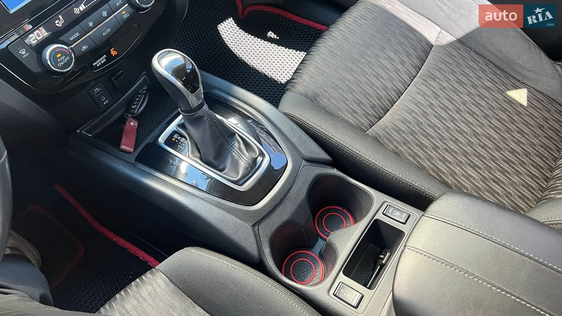 2016 Nissan Rogue - мініатюра 18