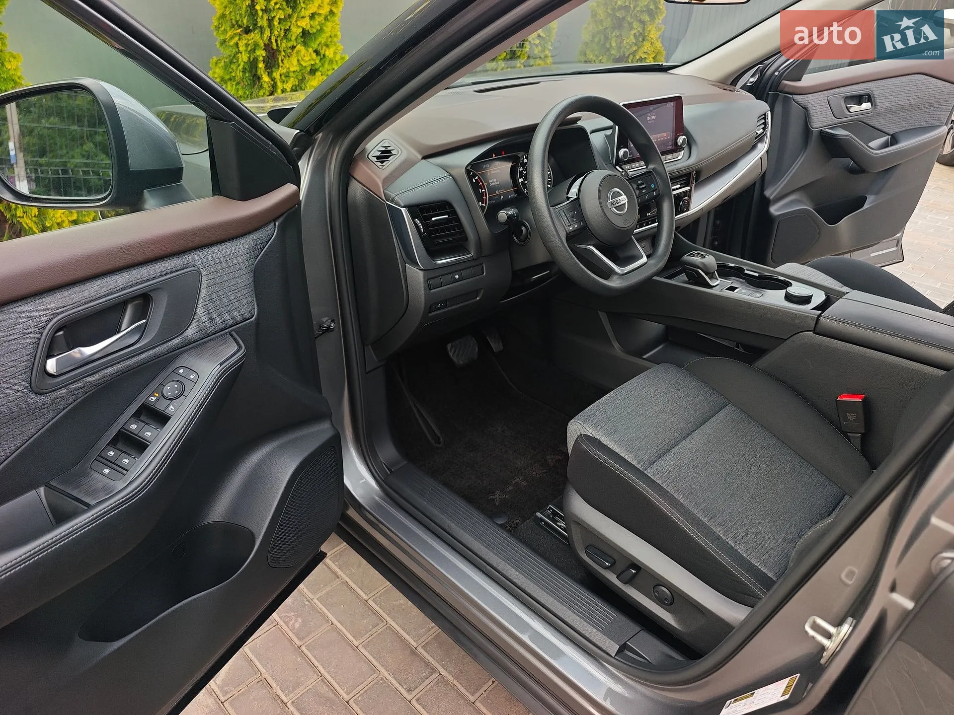 2021 Nissan Rogue - мініатюра 32