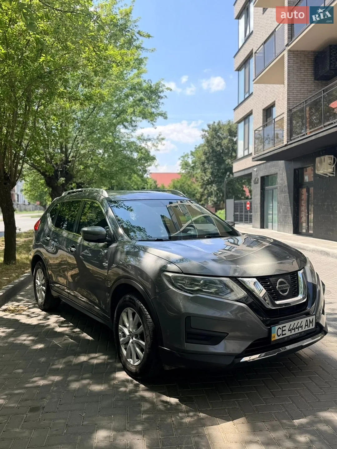 2017 Nissan Rogue - мініатюра 2