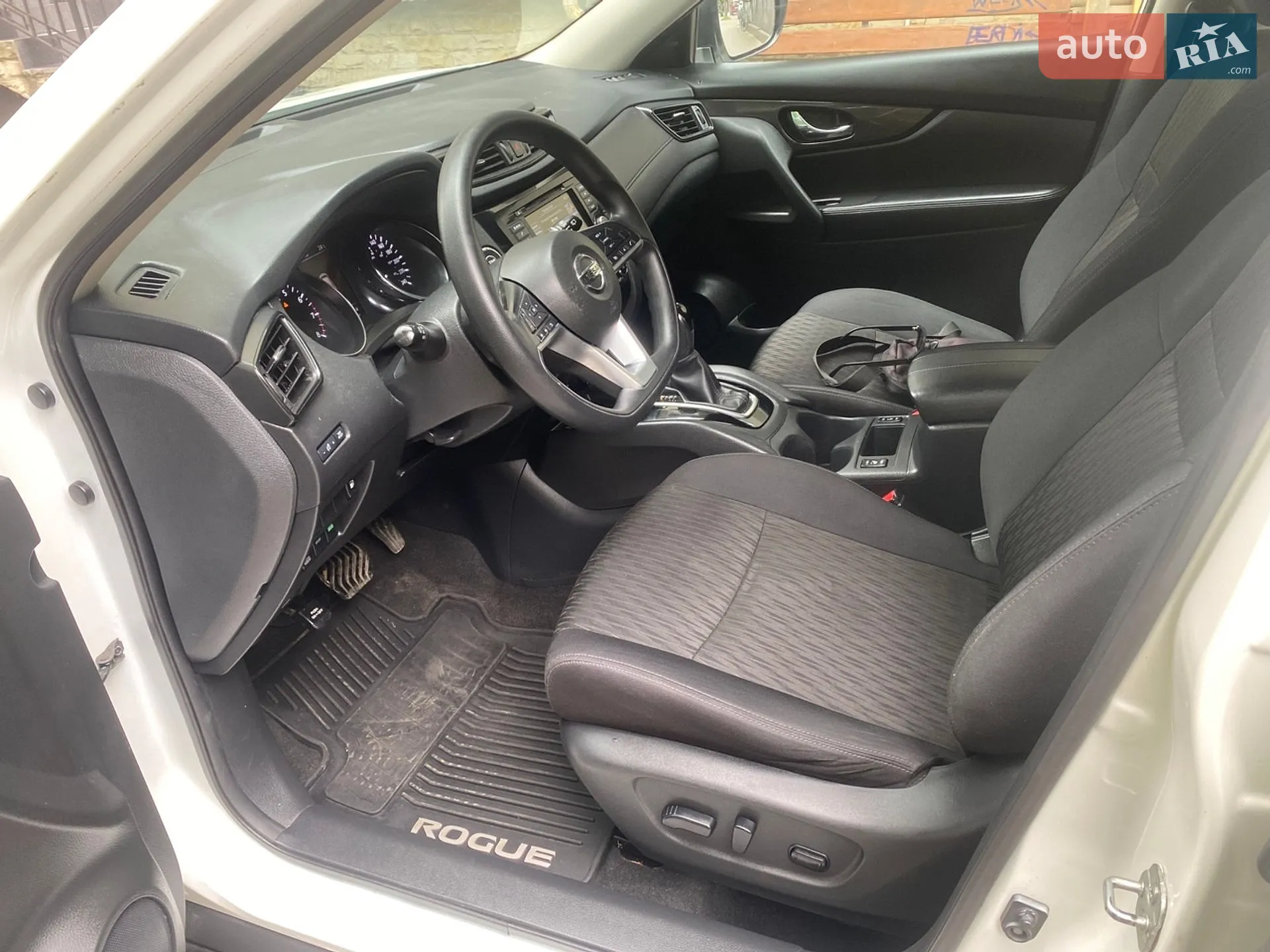 2018 Nissan Rogue - мініатюра 8