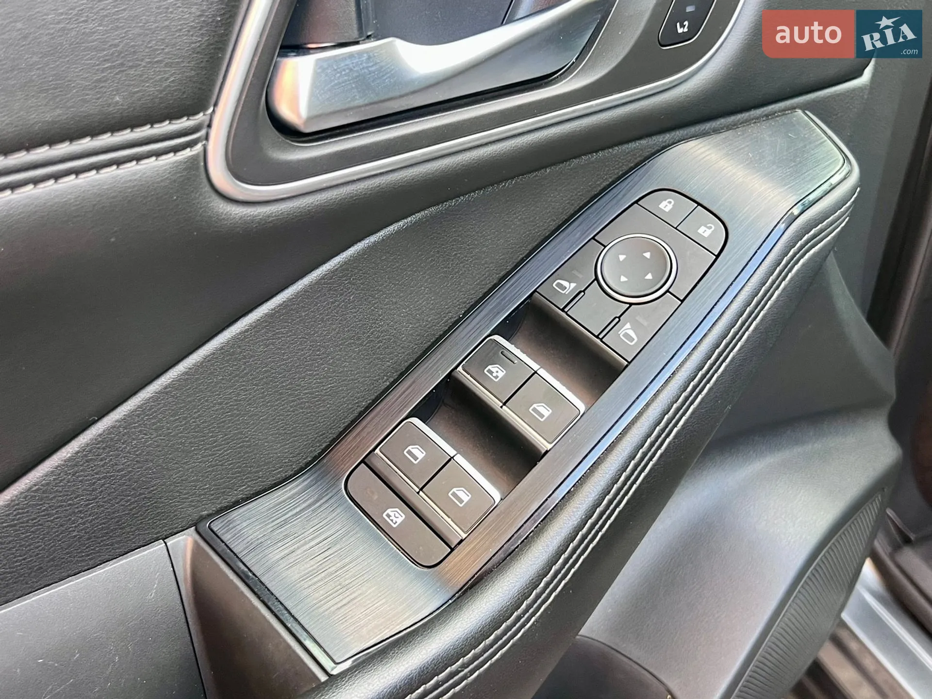 2021 Nissan Rogue - мініатюра 32
