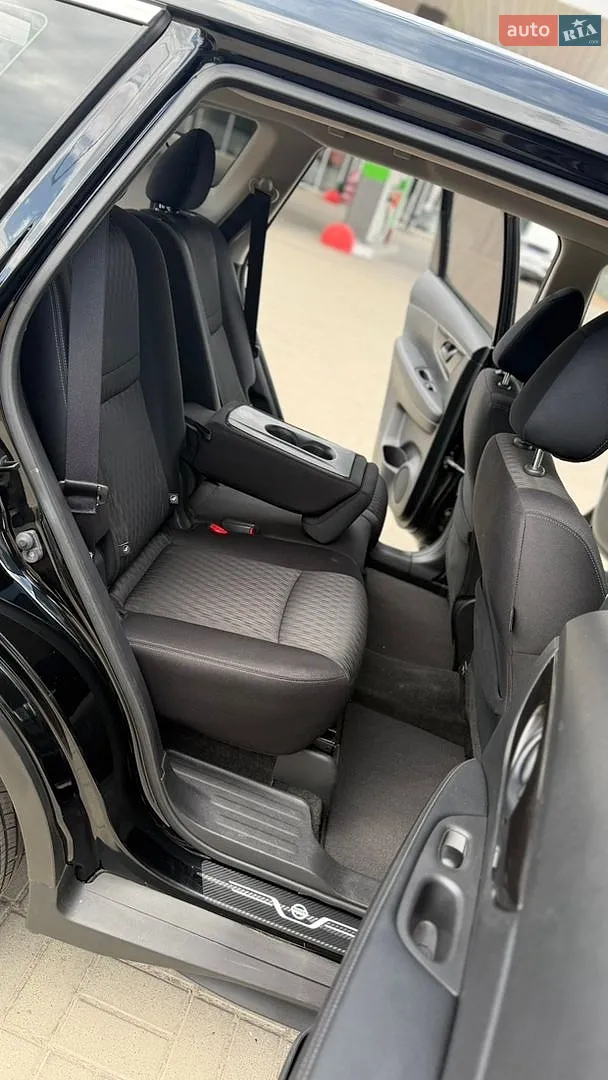 2018 Nissan Rogue - мініатюра 27