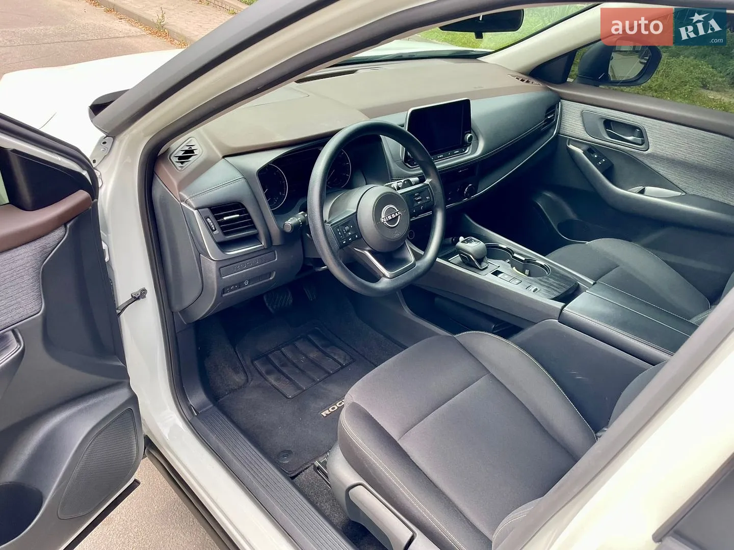 2022 Nissan Rogue - мініатюра 11
