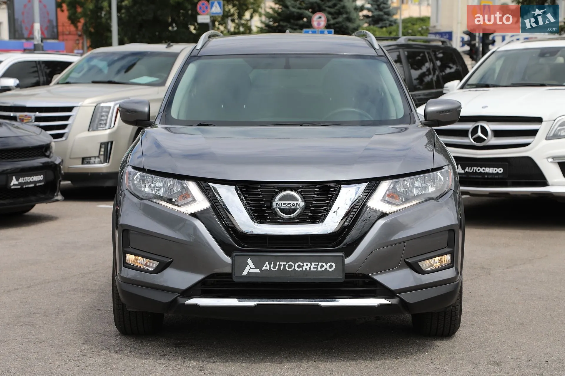 2019 Nissan Rogue - мініатюра 2