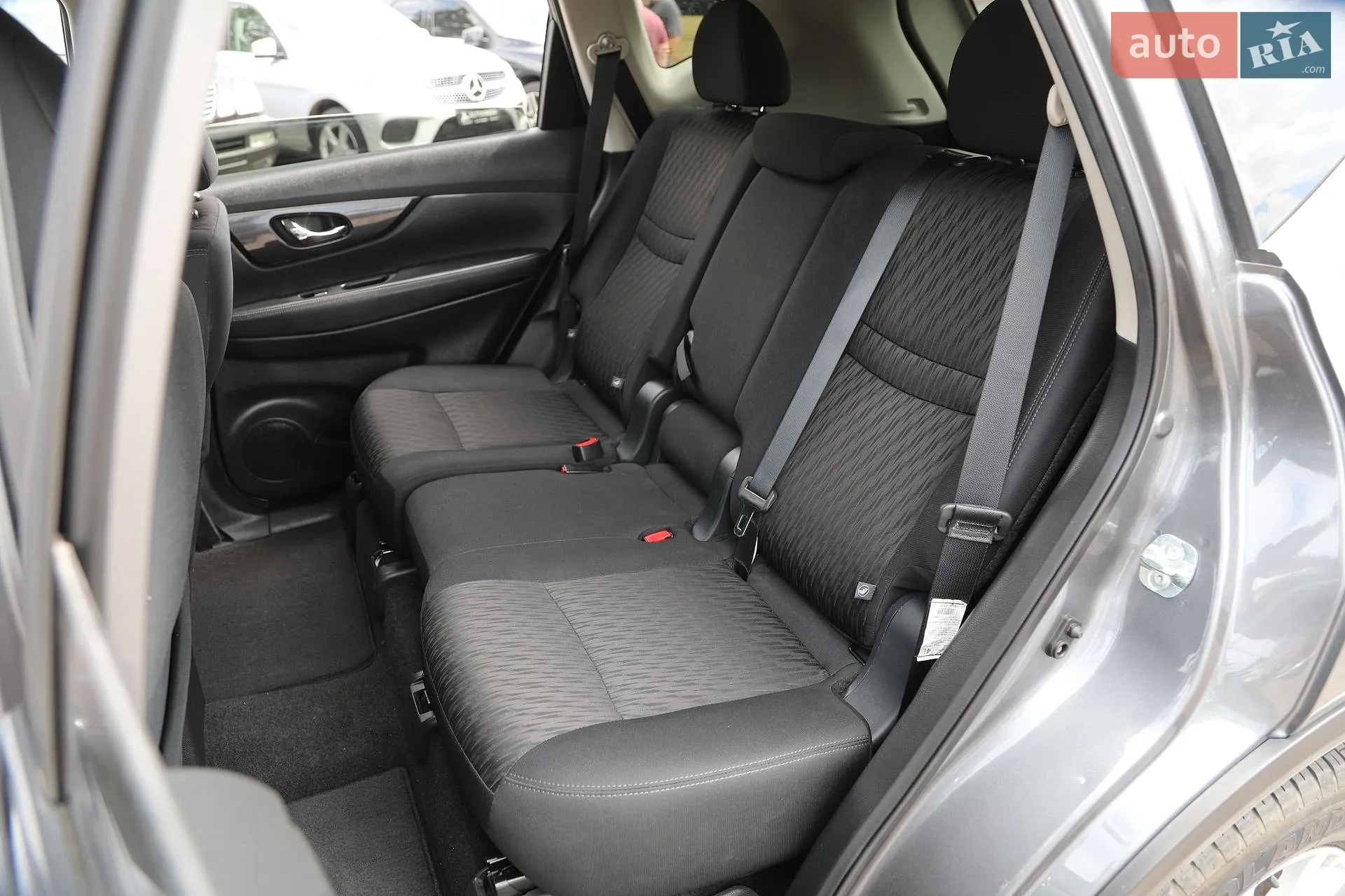 2019 Nissan Rogue - мініатюра 12