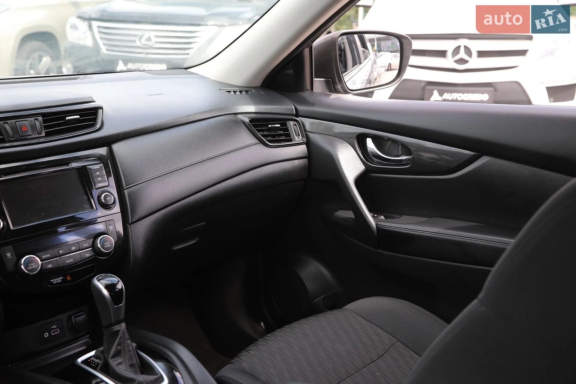 2019 Nissan Rogue - мініатюра 16