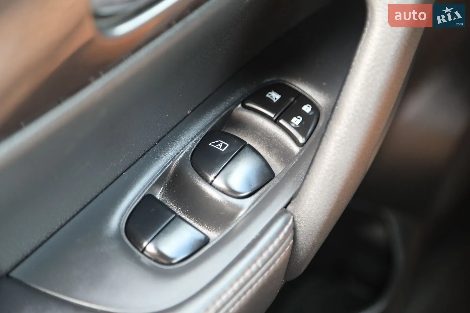 2019 Nissan Rogue - мініатюра 27