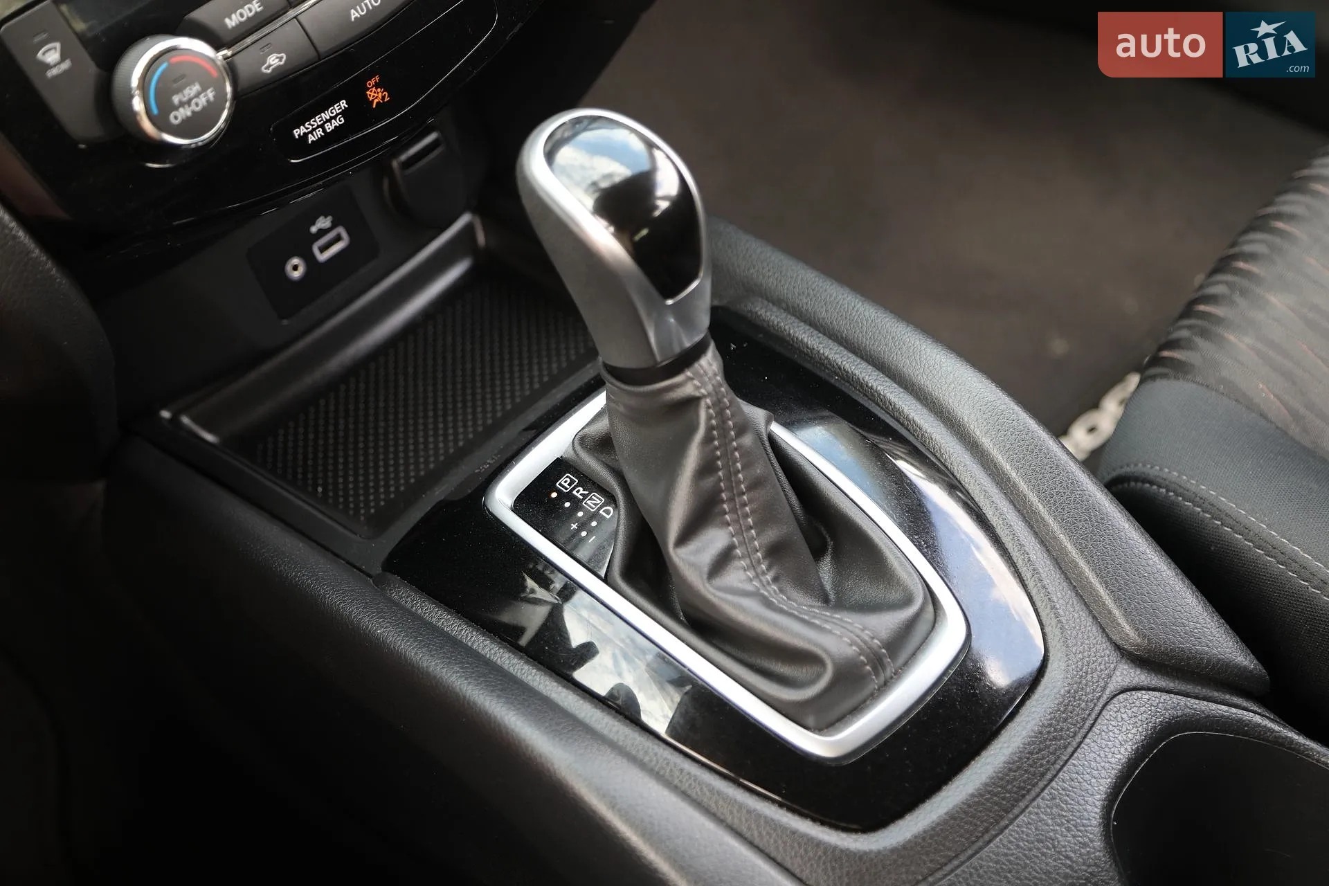 2019 Nissan Rogue - мініатюра 21