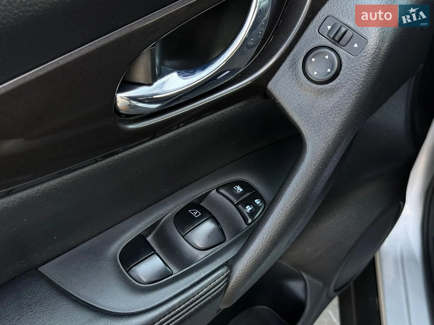 2018 Nissan Rogue - мініатюра 38