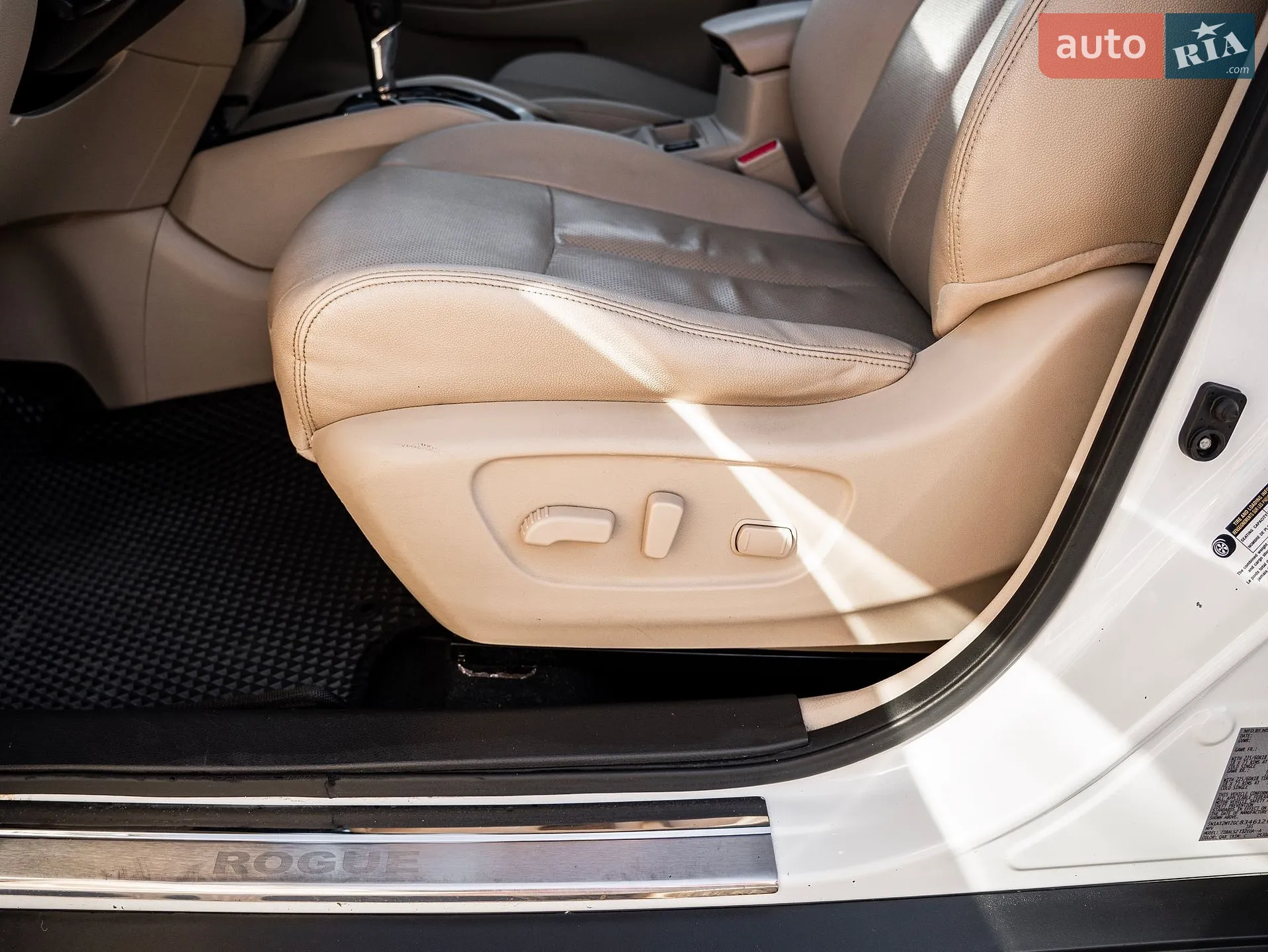 2016 Nissan Rogue - мініатюра 16