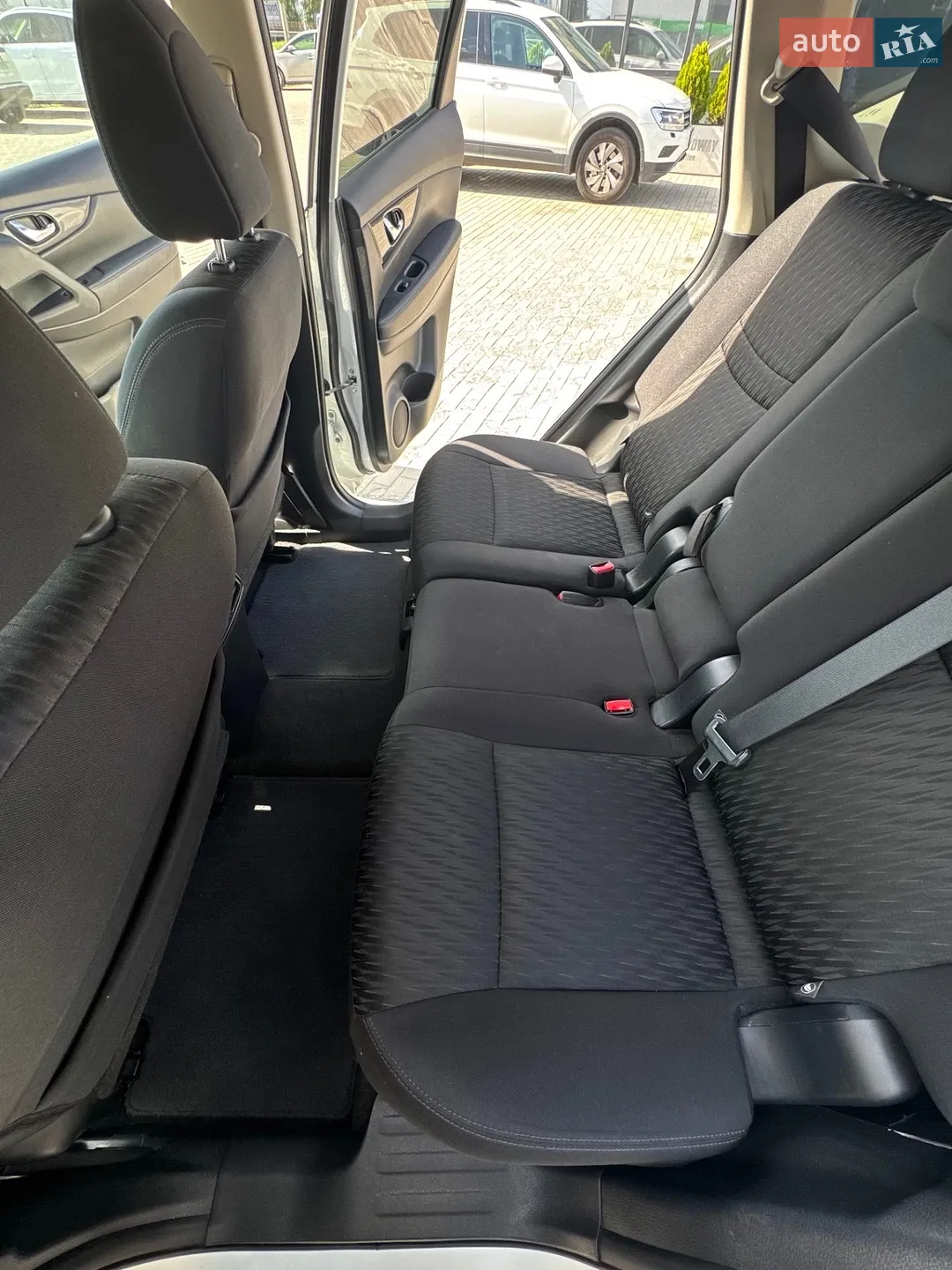 2017 Nissan Rogue - мініатюра 18