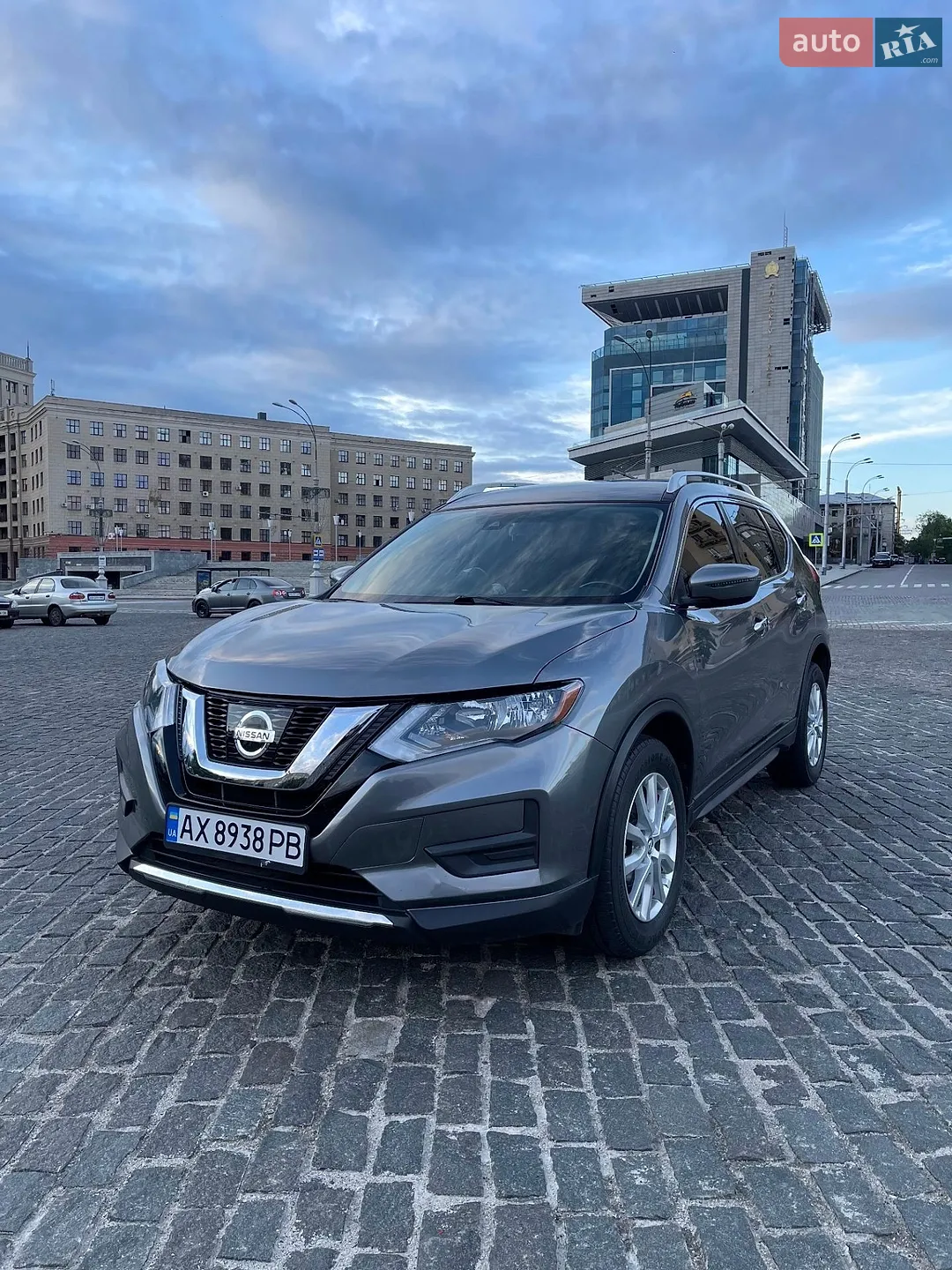 2018 Nissan Rogue - мініатюра 2