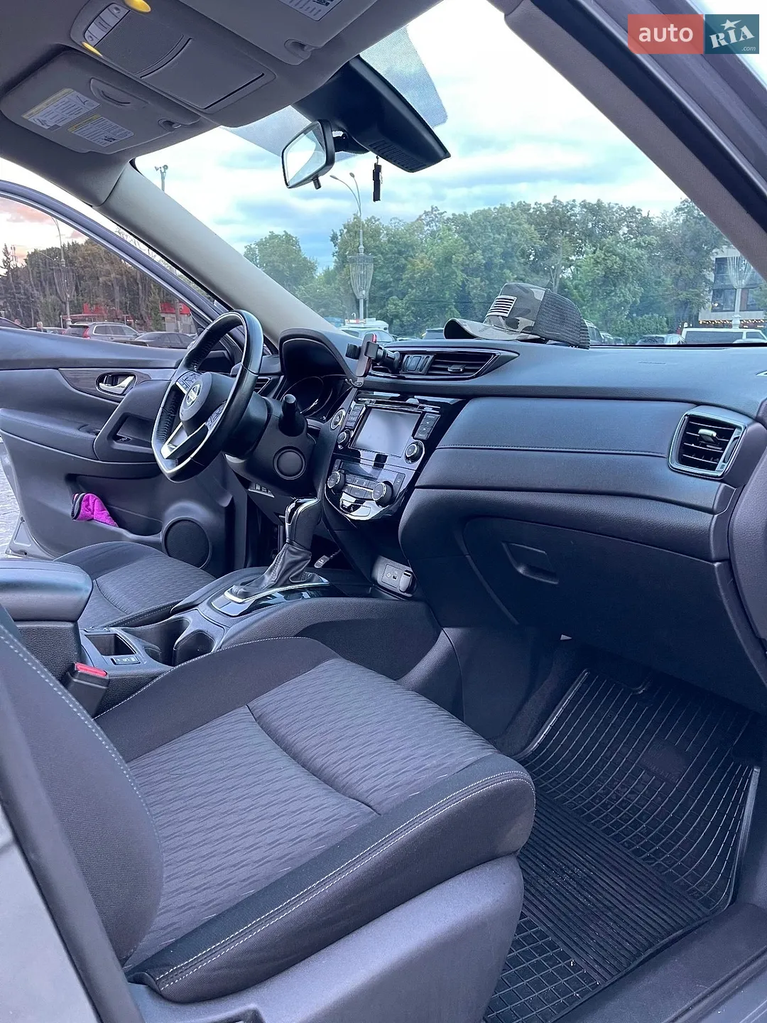 2018 Nissan Rogue - мініатюра 15