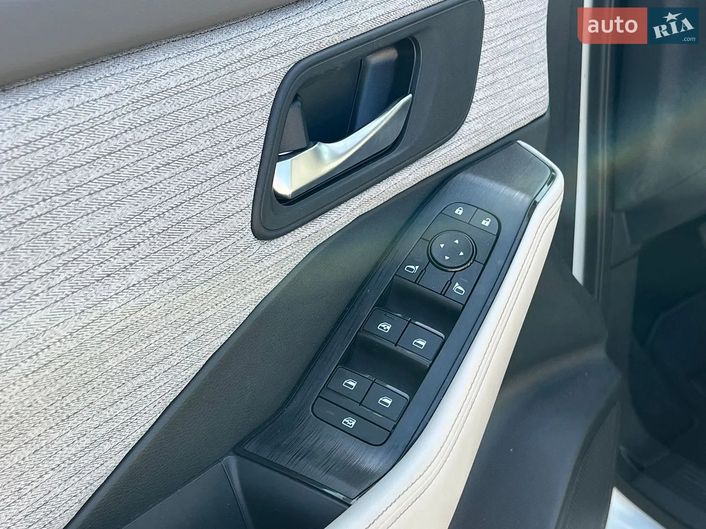 2021 Nissan Rogue - мініатюра 17