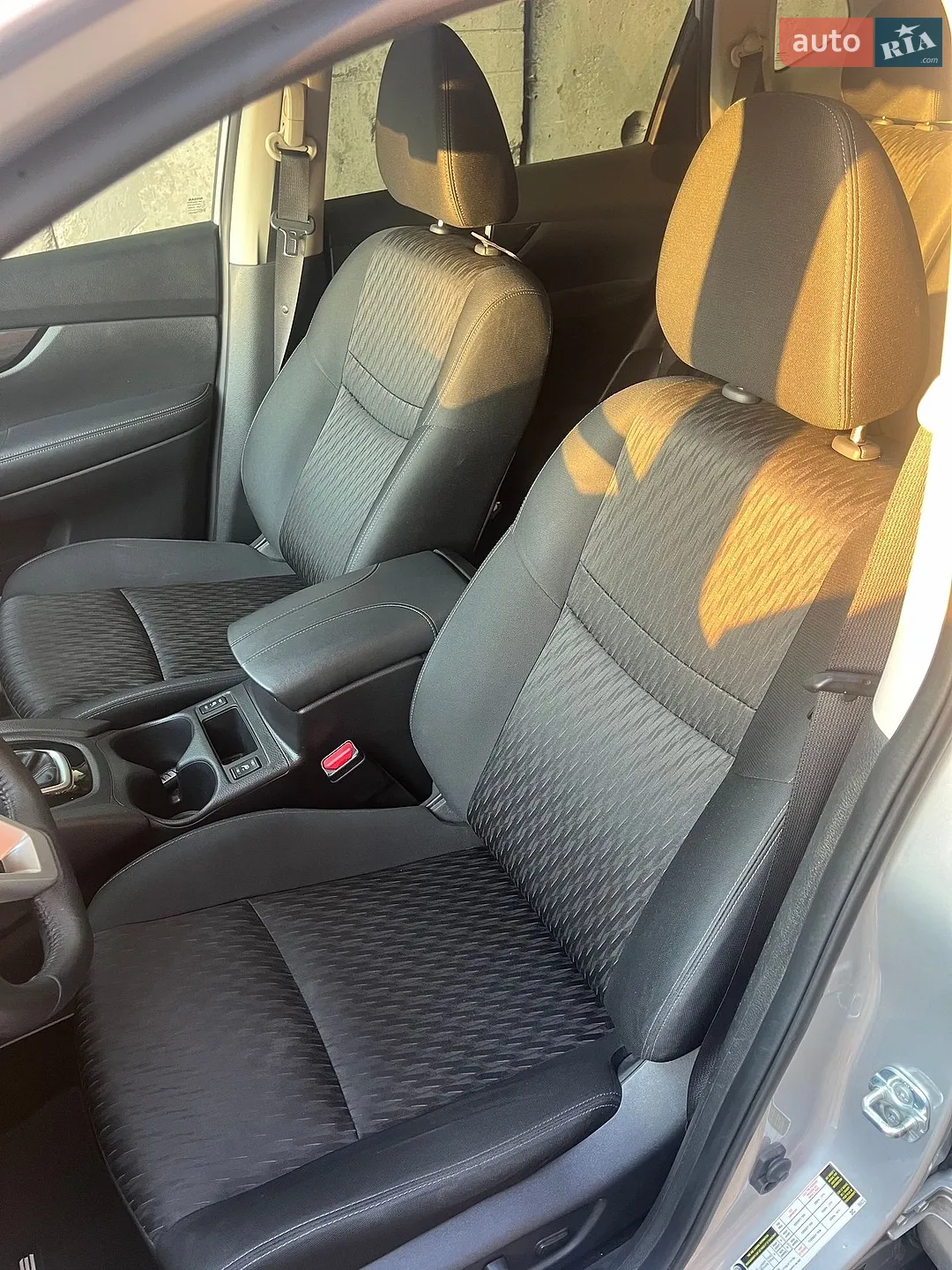 2018 Nissan Rogue - мініатюра 6