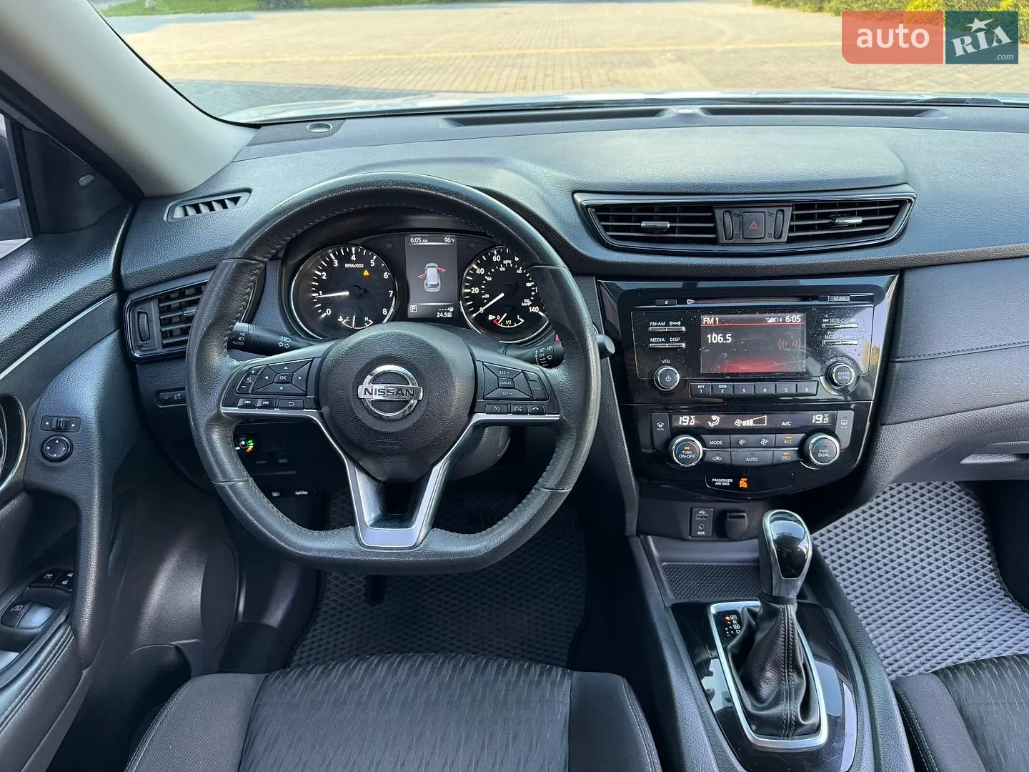 2016 Nissan Rogue - мініатюра 24