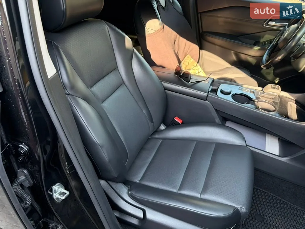 2020 Nissan Rogue - мініатюра 17