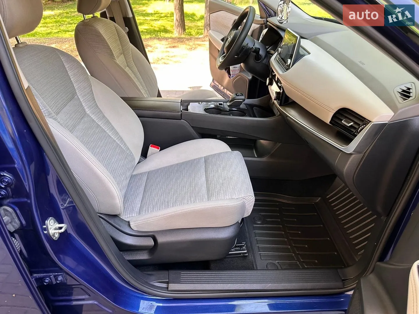 2021 Nissan Rogue - мініатюра 38