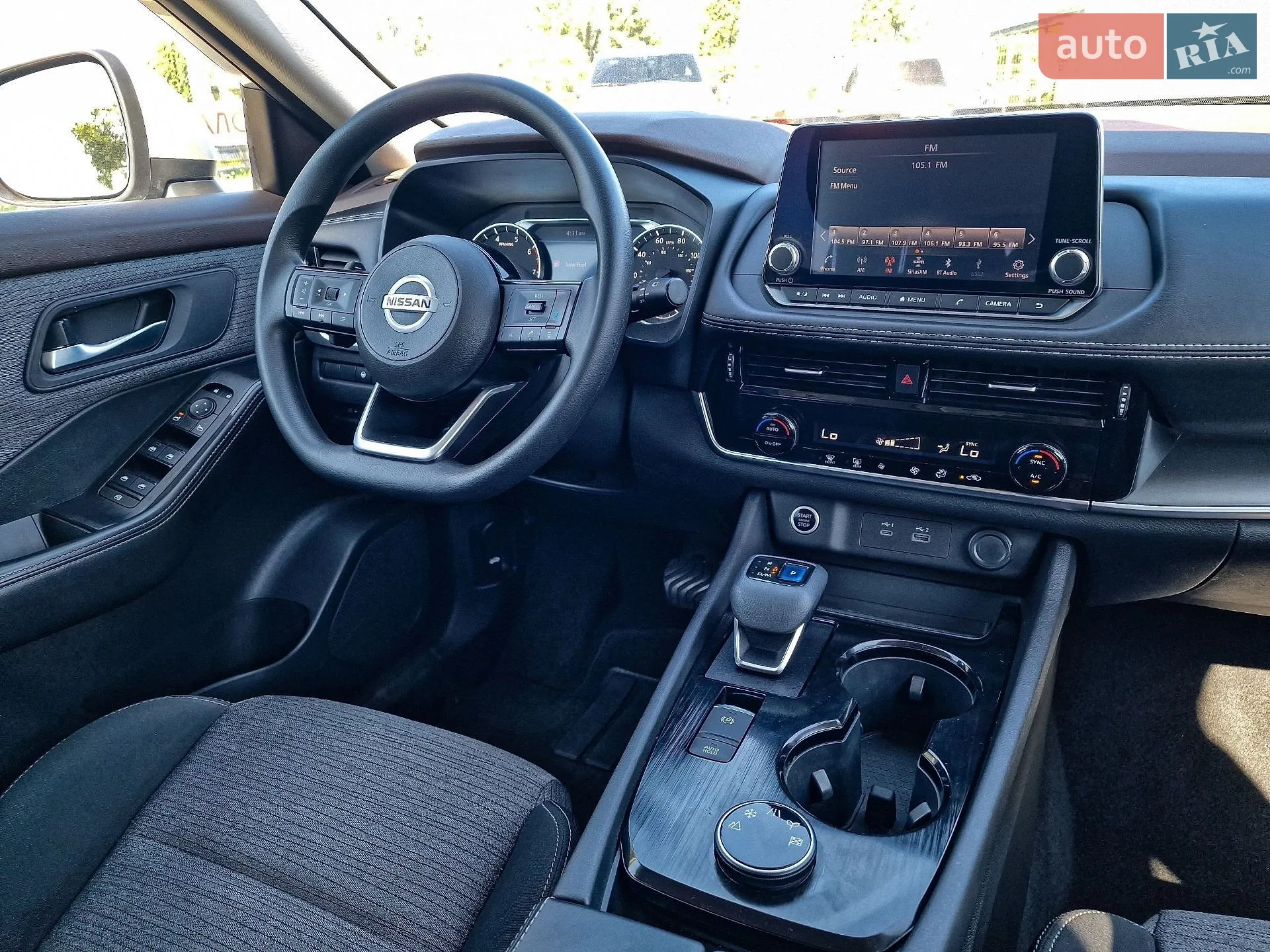 2021 Nissan Rogue - мініатюра 17