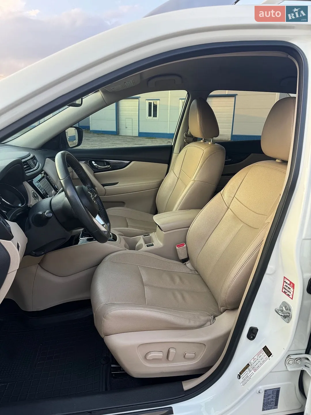2017 Nissan Rogue - мініатюра 16
