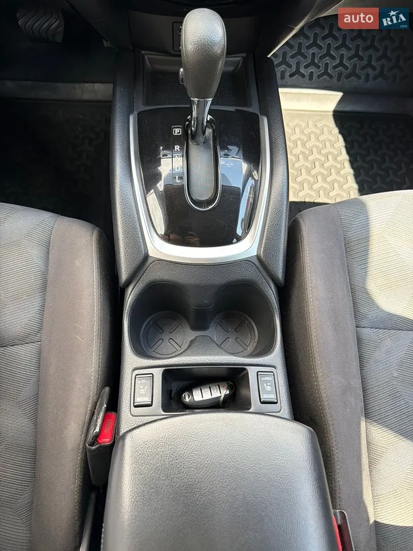 2016 Nissan Rogue - мініатюра 26
