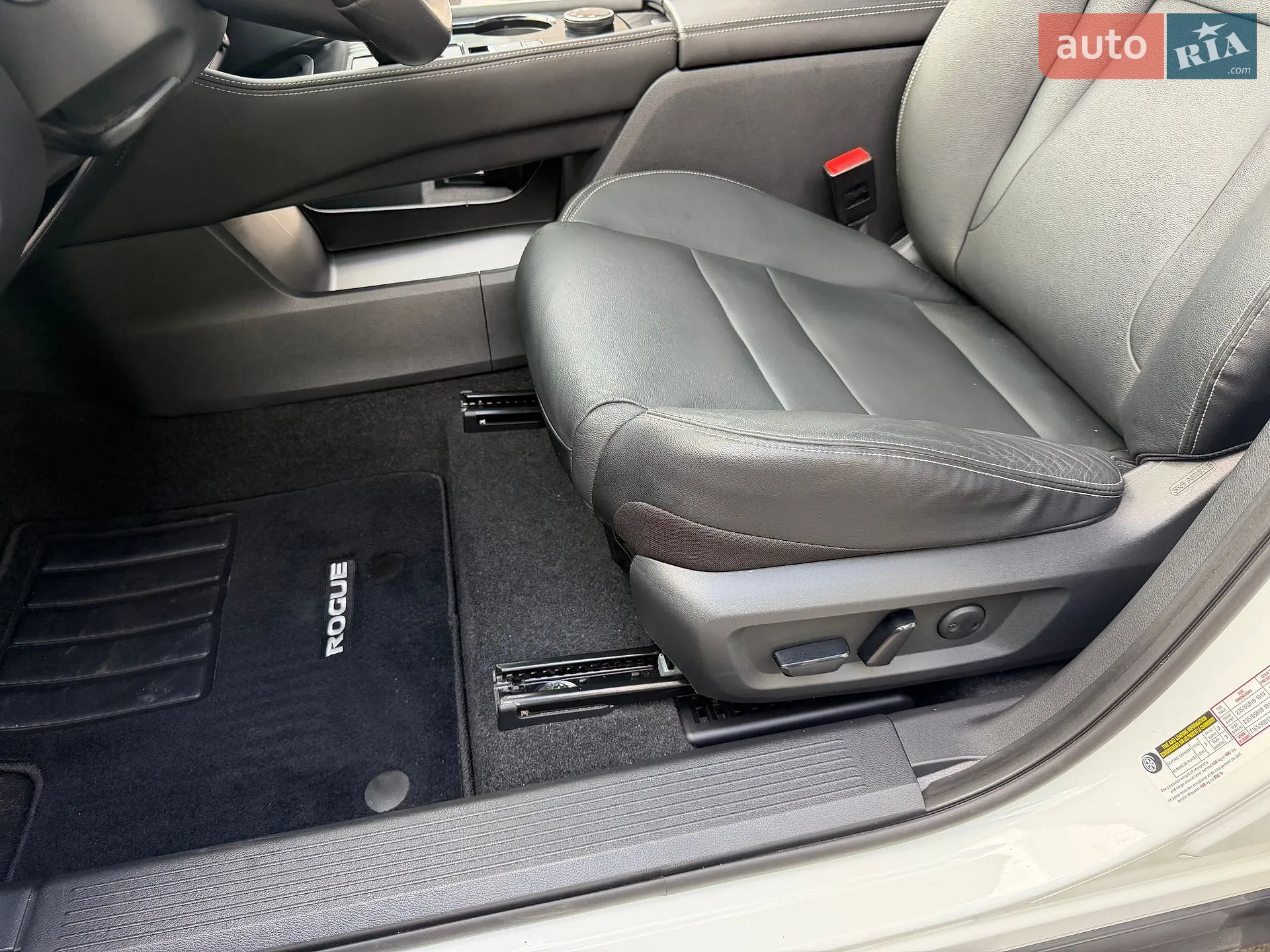 2020 Nissan Rogue - мініатюра 28
