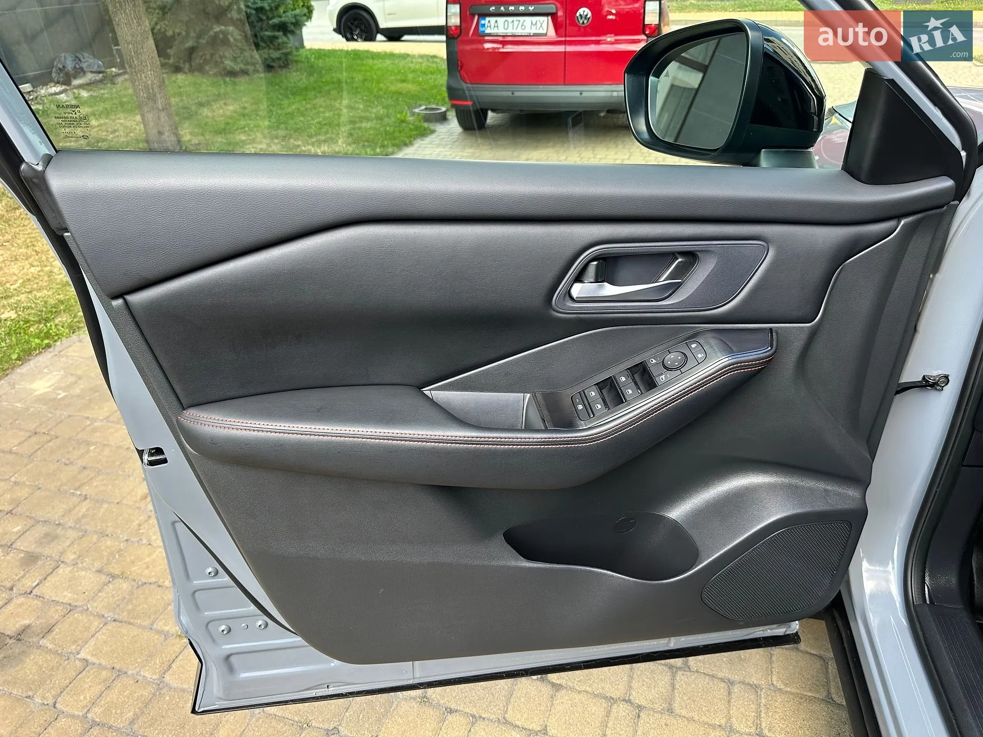 2025 Nissan Rogue - мініатюра 38