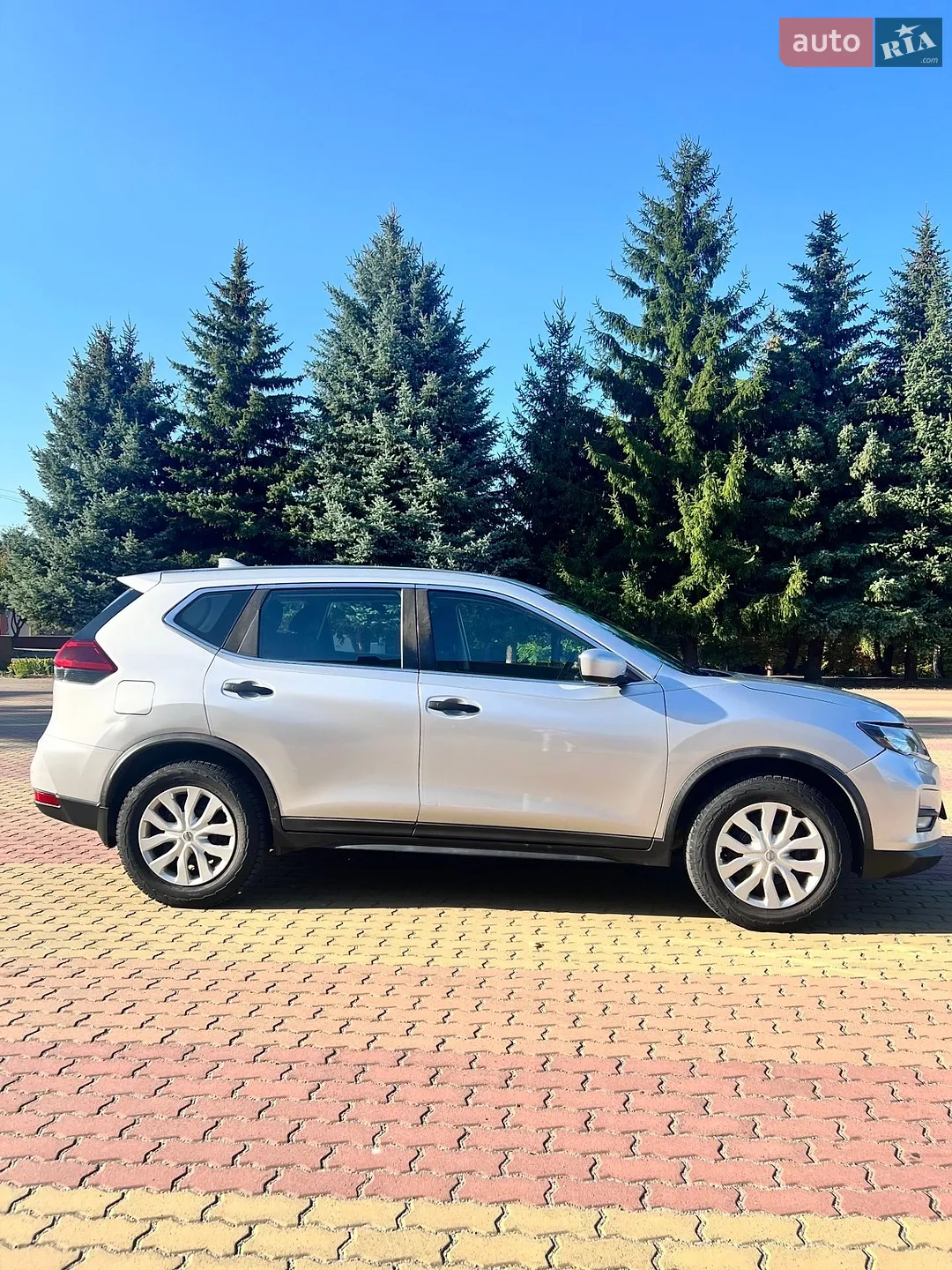 2017 Nissan Rogue - фото 1