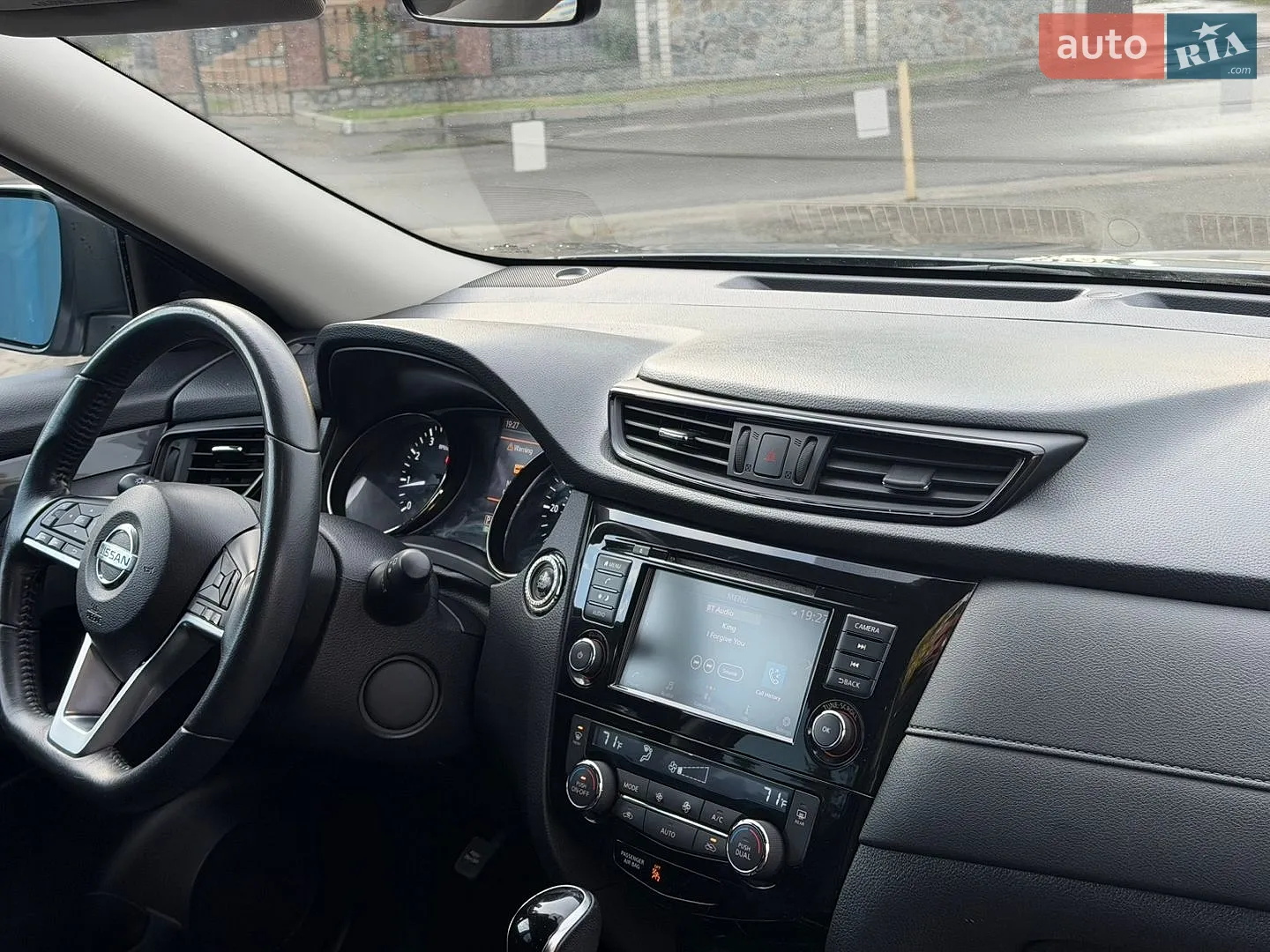 2017 Nissan Rogue - мініатюра 16