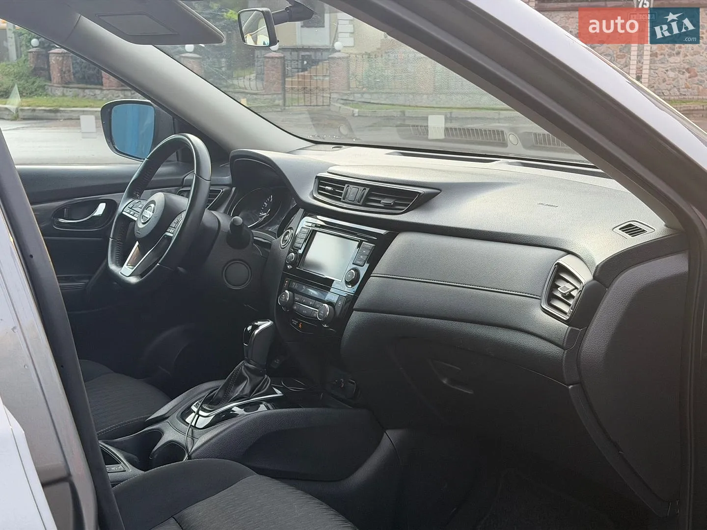 2017 Nissan Rogue - мініатюра 18