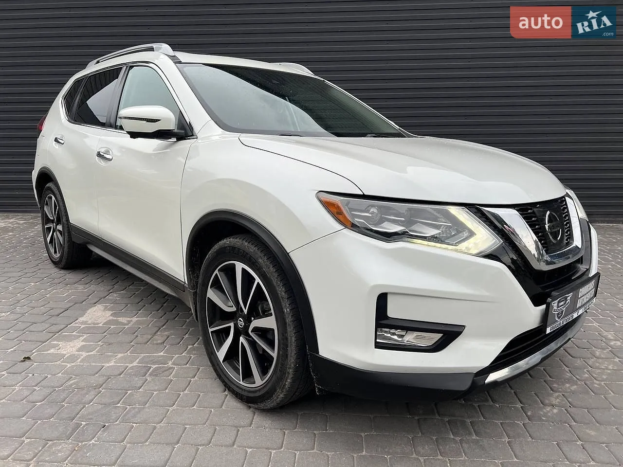 2017 Nissan Rogue - фото 1