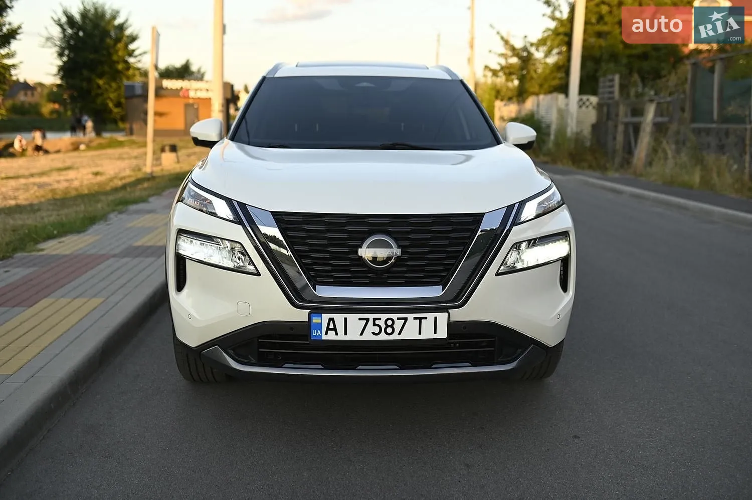 2023 Nissan Rogue - мініатюра 2