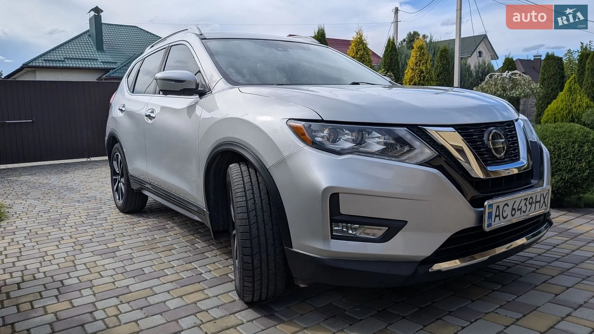 2018 Nissan Rogue - мініатюра 2