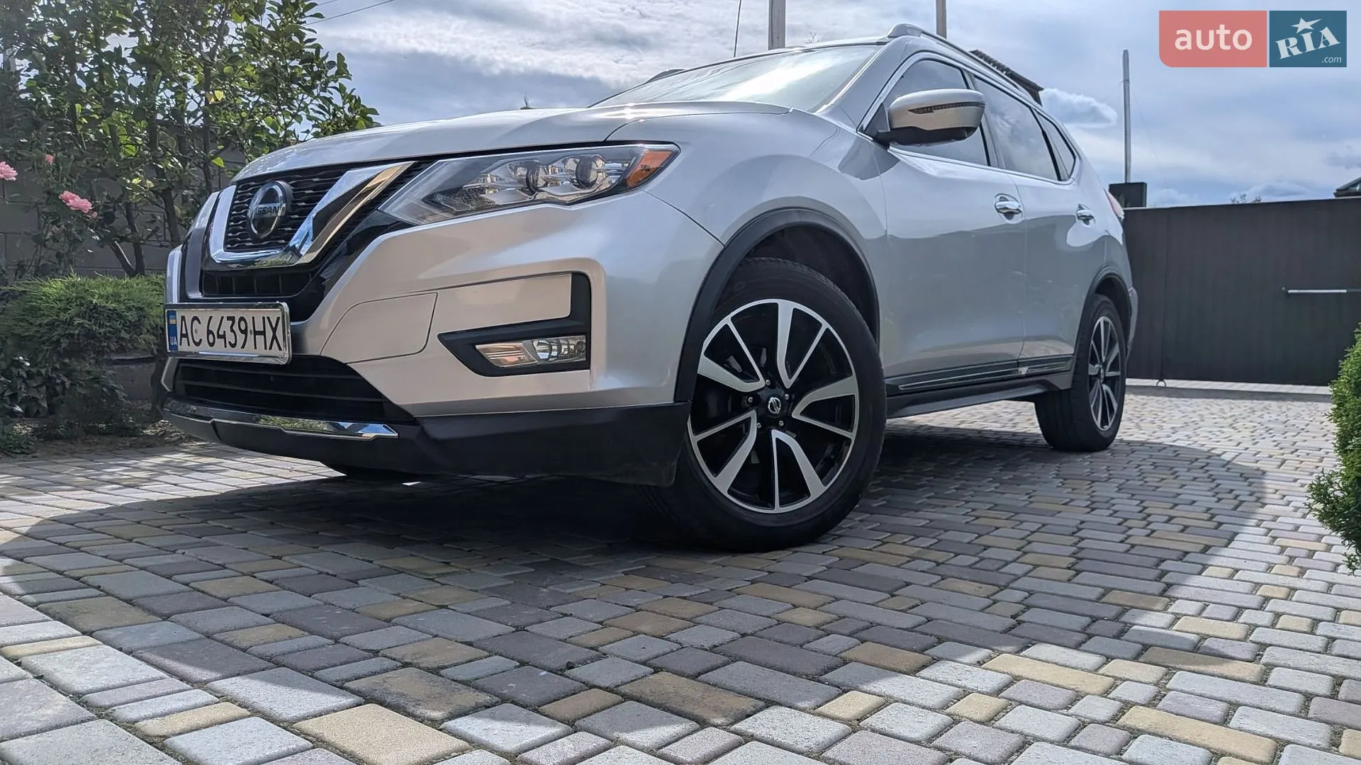 2018 Nissan Rogue - фото 1