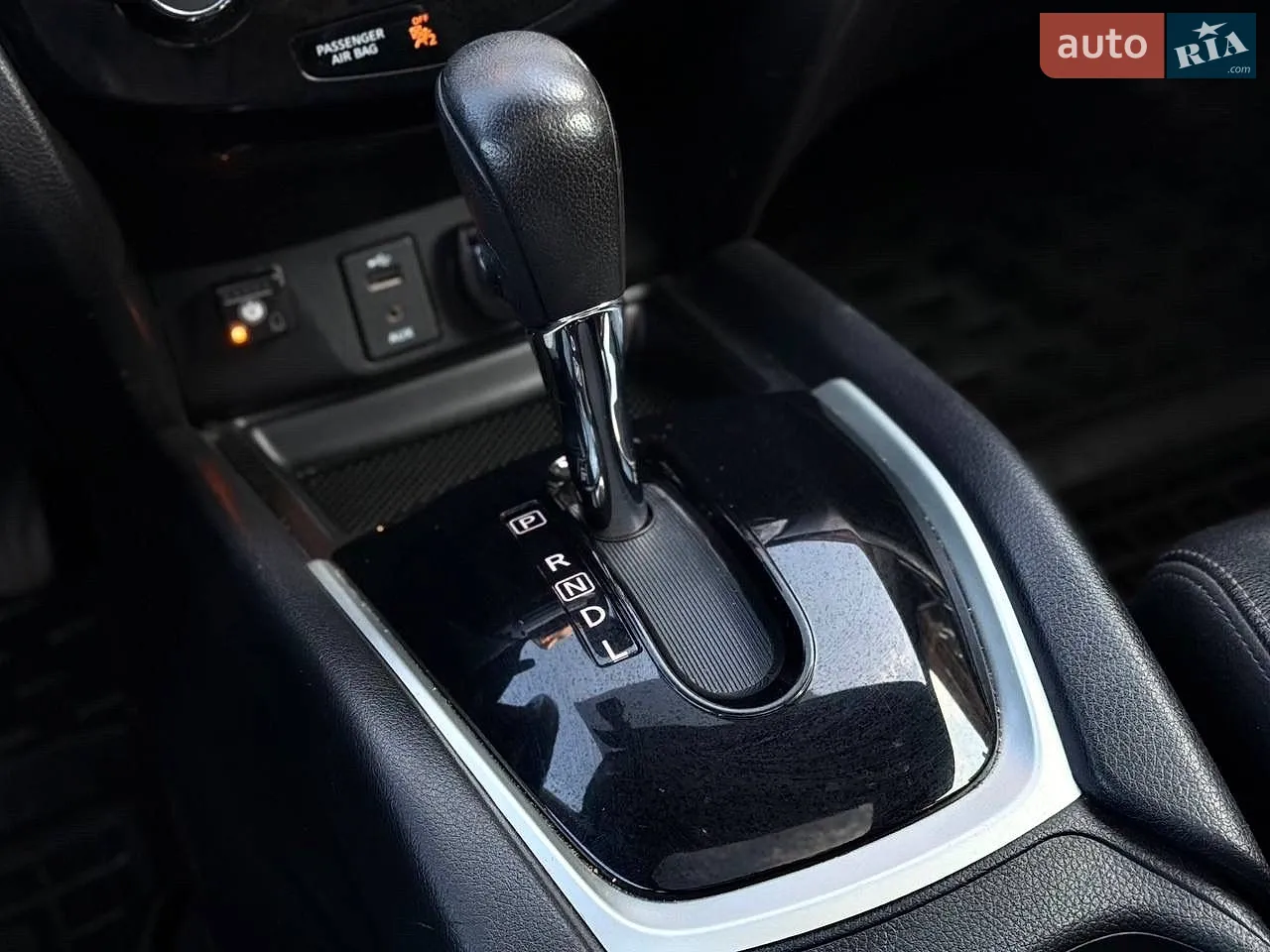 2016 Nissan Rogue - мініатюра 28