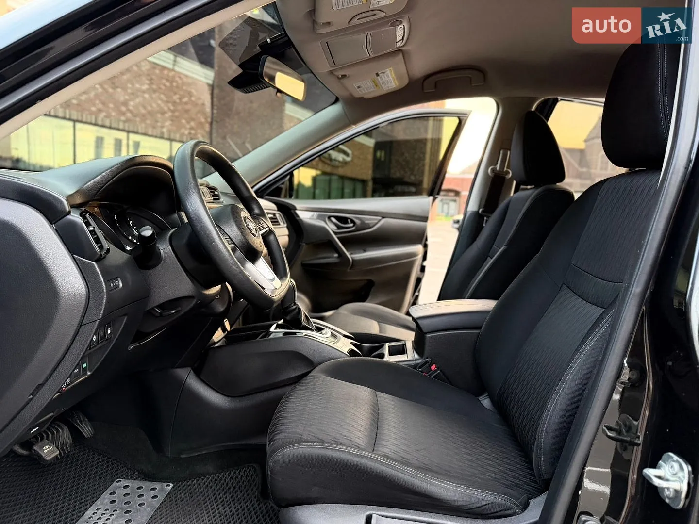 2019 Nissan Rogue - мініатюра 11