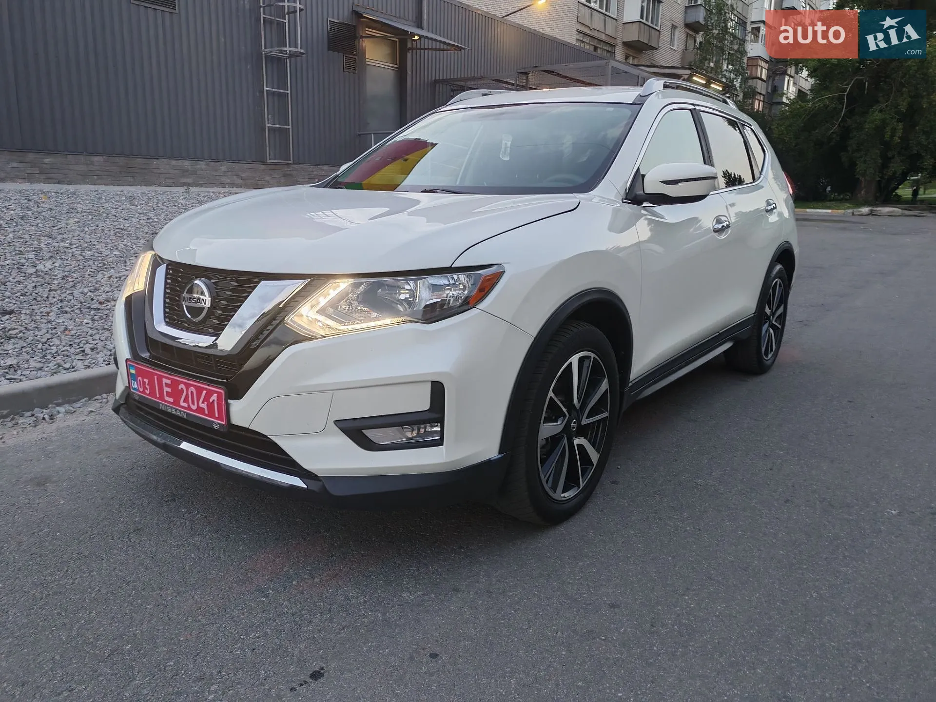 2017 Nissan Rogue - мініатюра 2