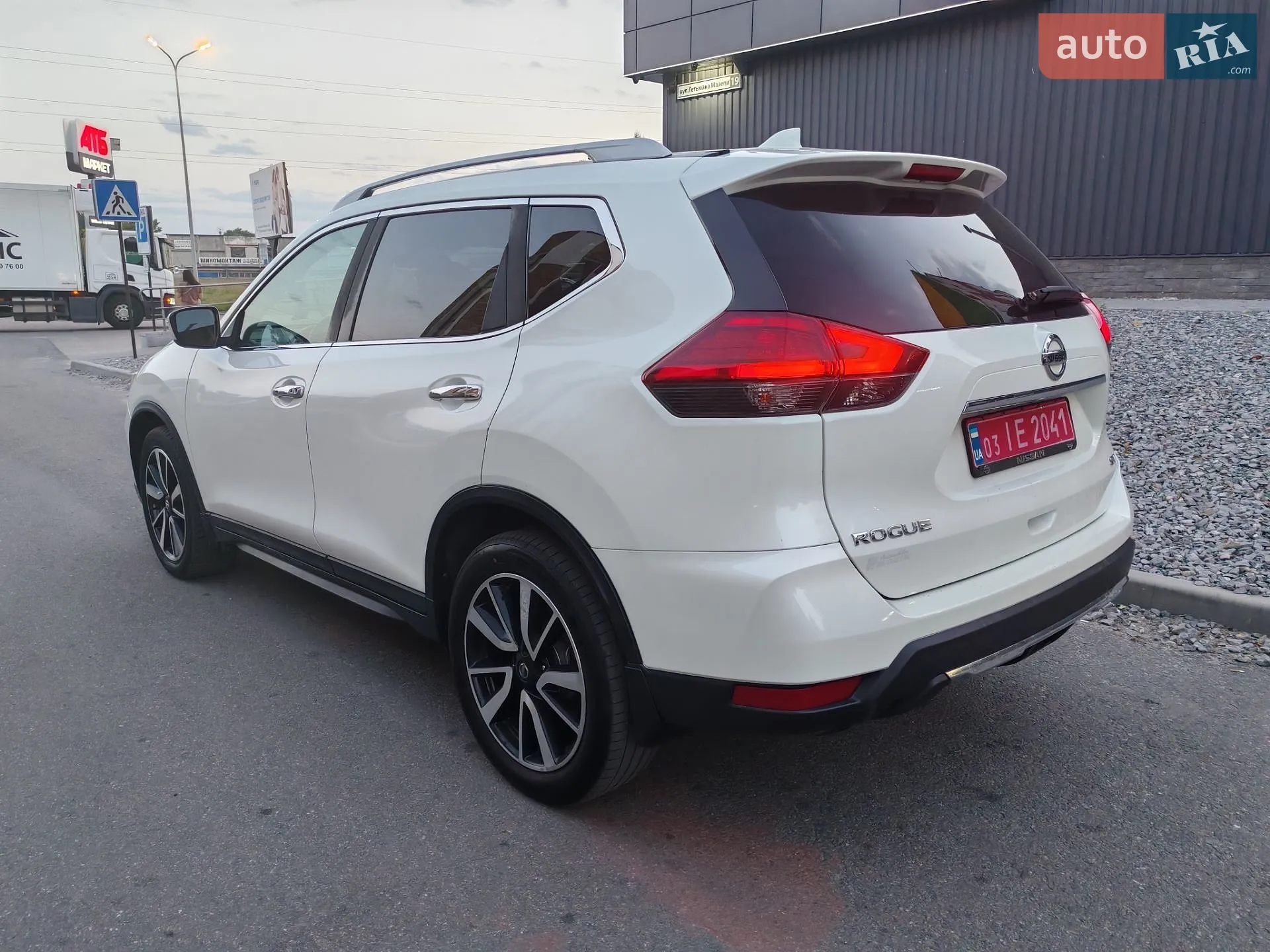 2017 Nissan Rogue - мініатюра 9