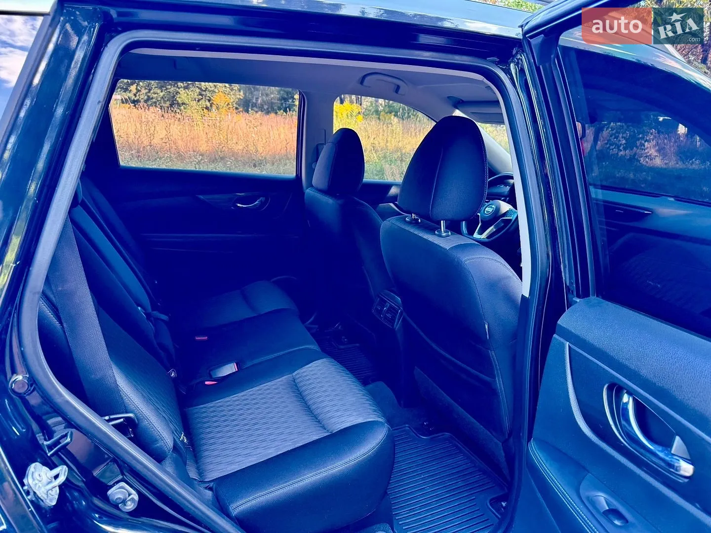 2017 Nissan Rogue - мініатюра 16