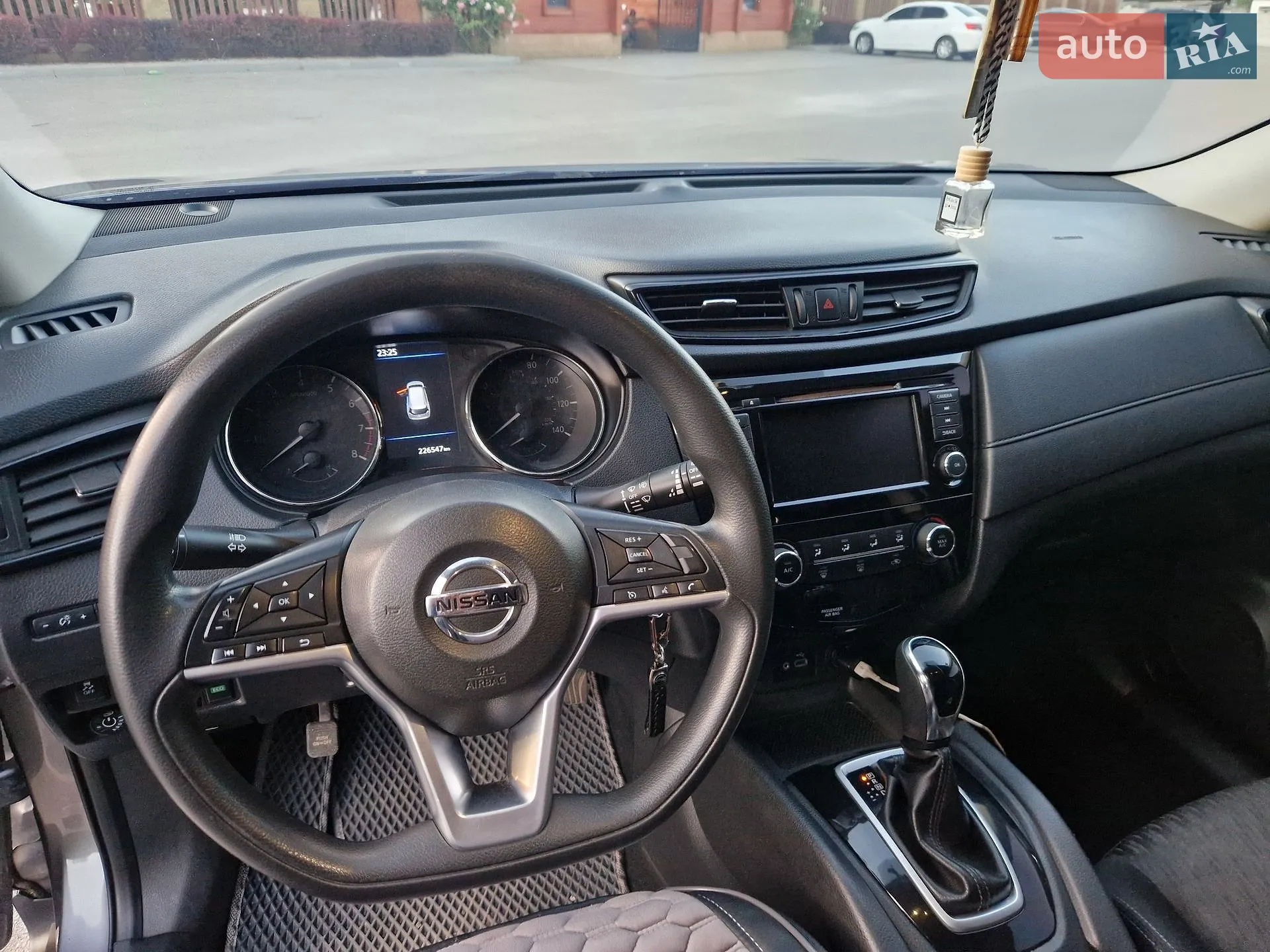 2018 Nissan Rogue - мініатюра 11