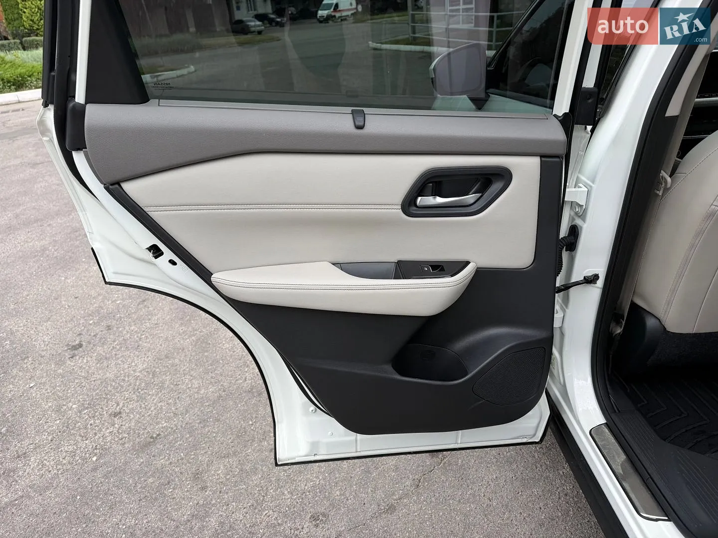 2022 Nissan Rogue - мініатюра 11