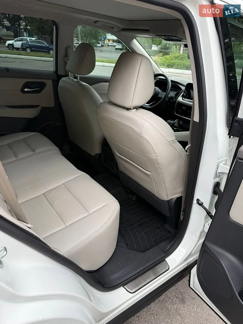 2022 Nissan Rogue - мініатюра 15