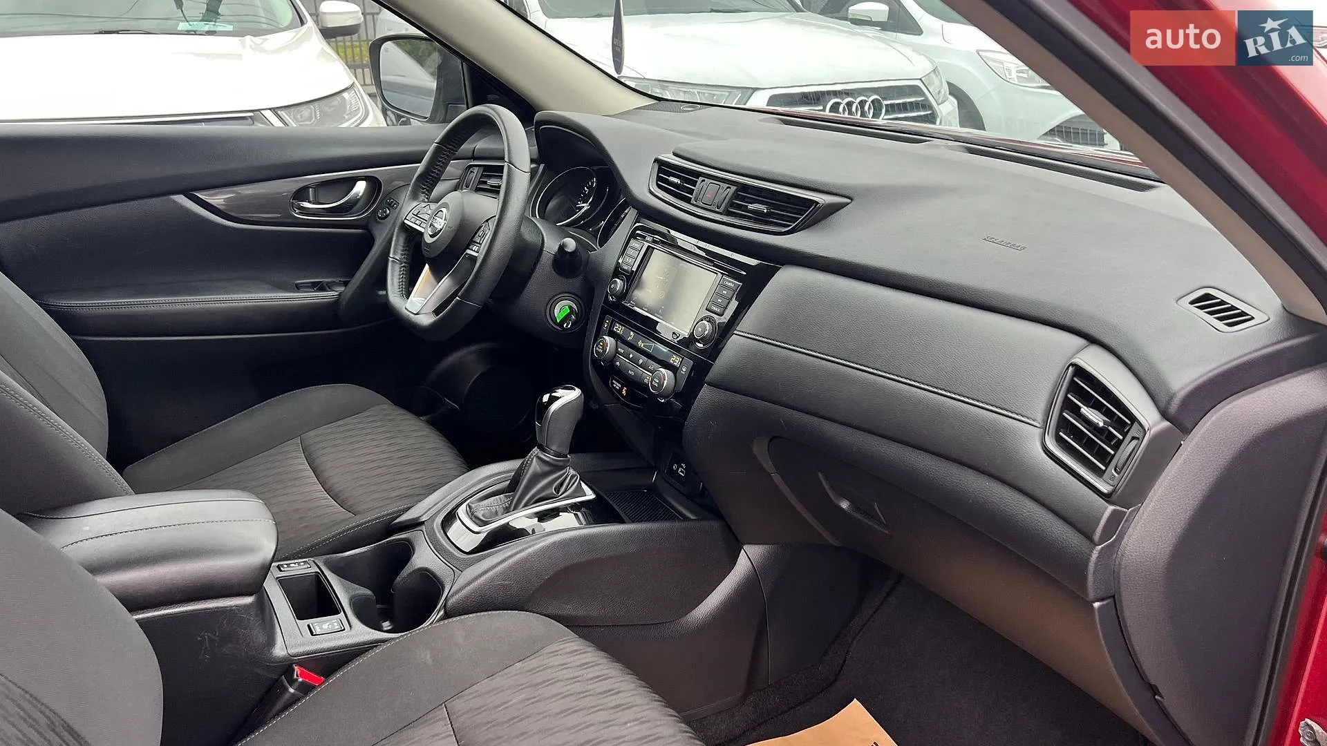 2019 Nissan Rogue - мініатюра 18
