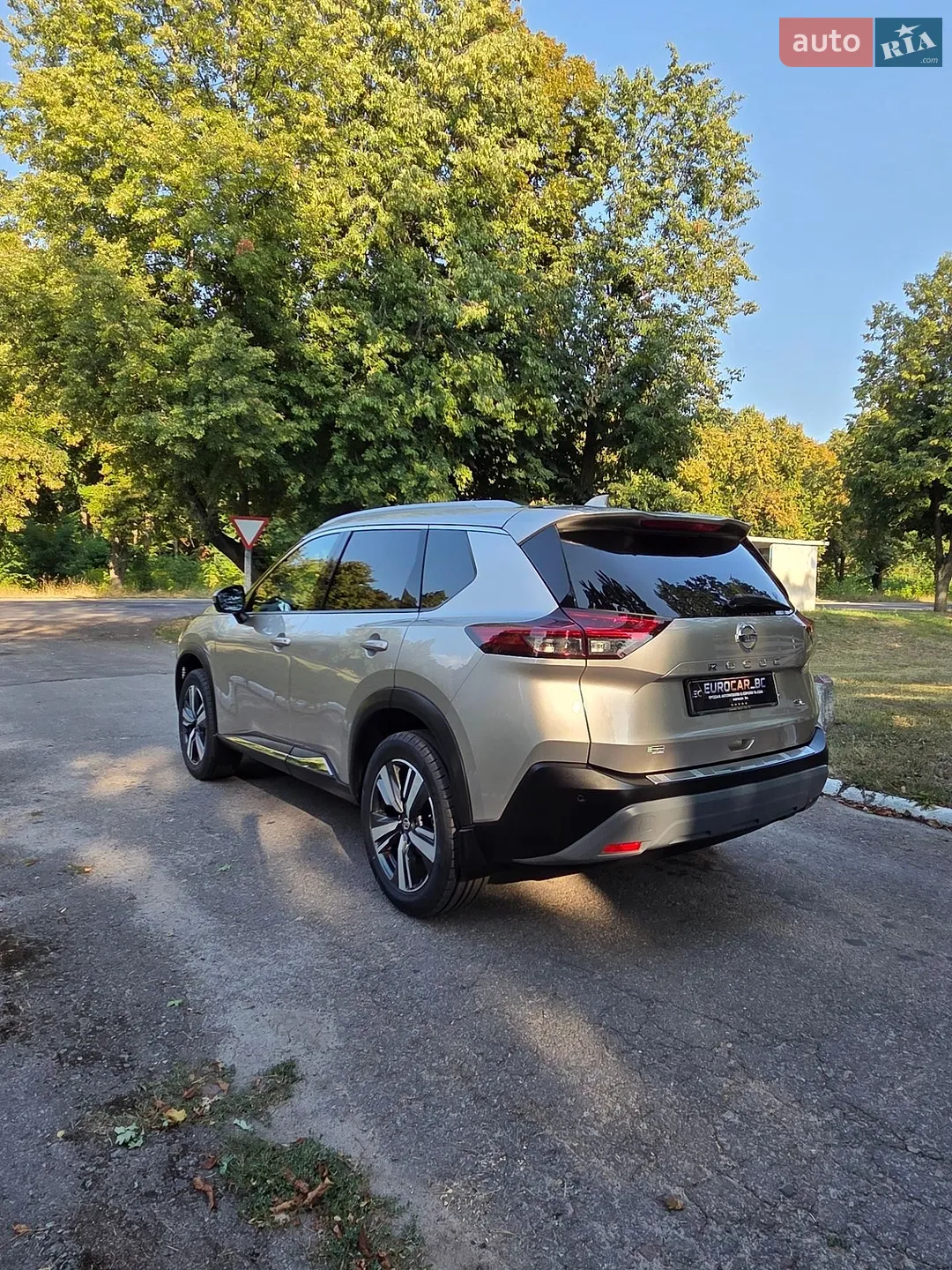 2021 Nissan Rogue - мініатюра 8