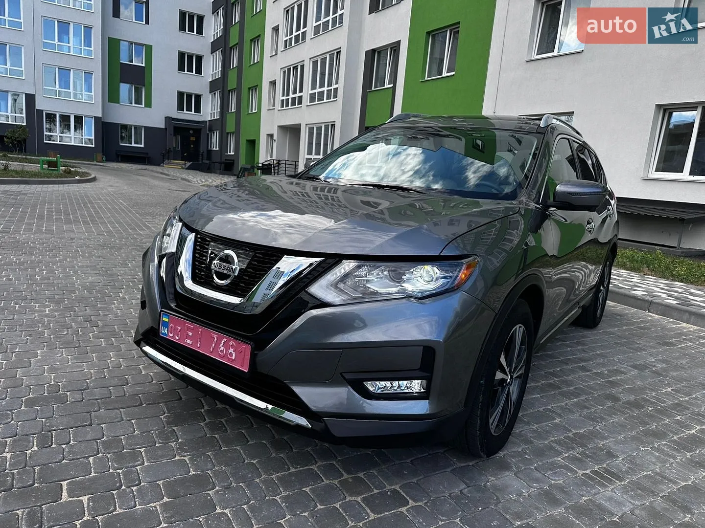 2017 Nissan Rogue - мініатюра 2