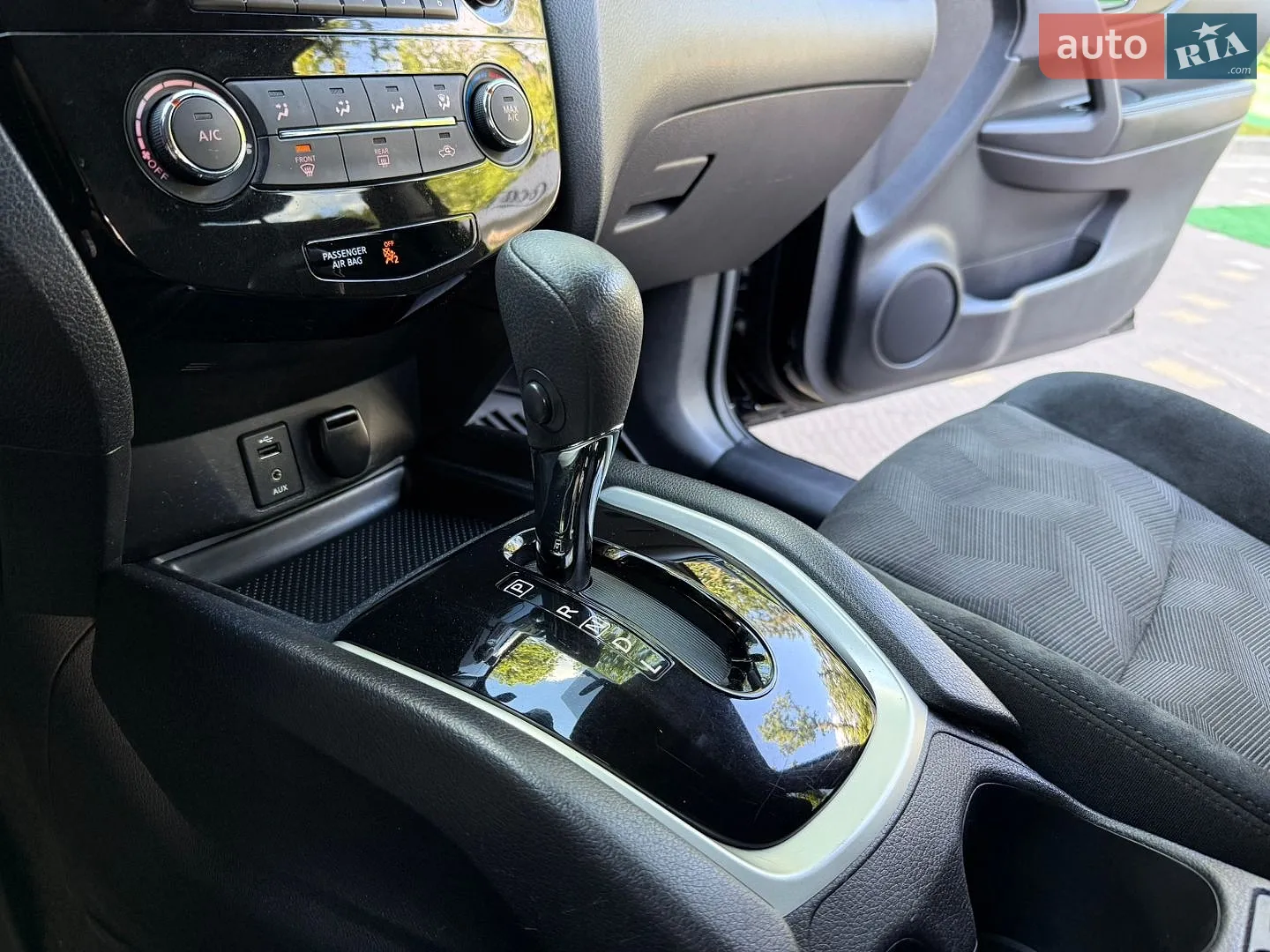 2015 Nissan Rogue - мініатюра 118