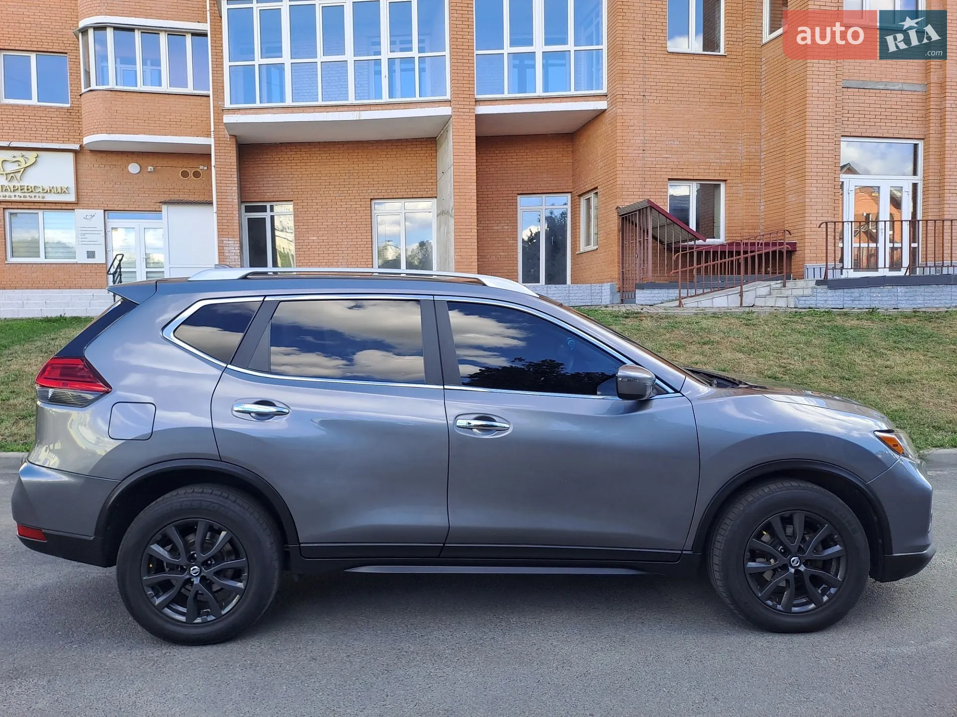 2017 Nissan Rogue - мініатюра 8