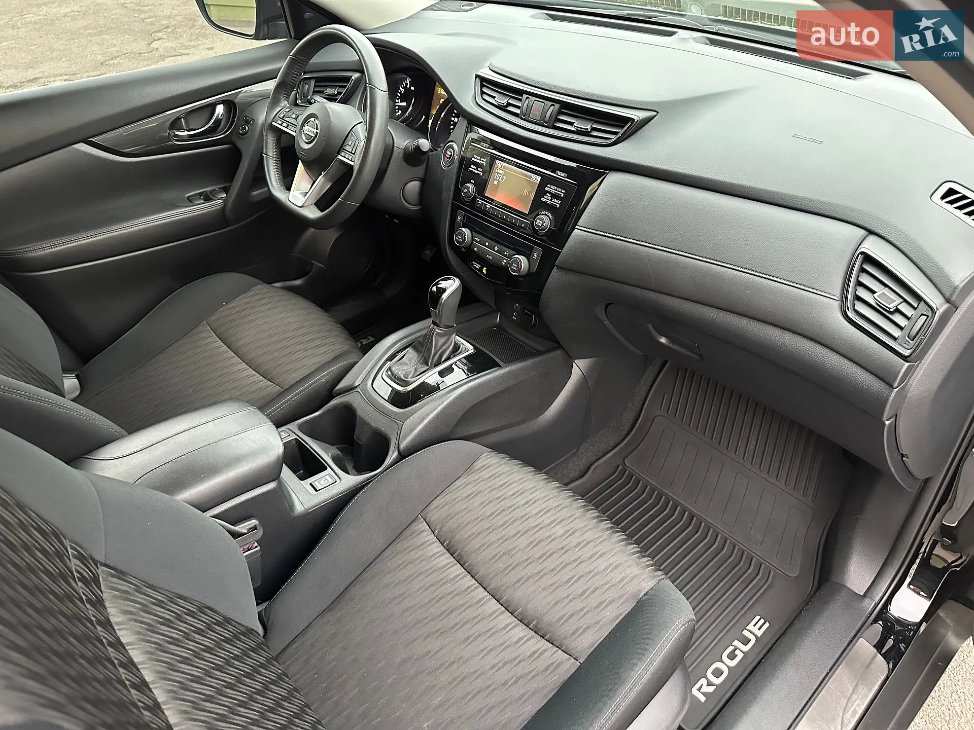 2017 Nissan Rogue - мініатюра 11