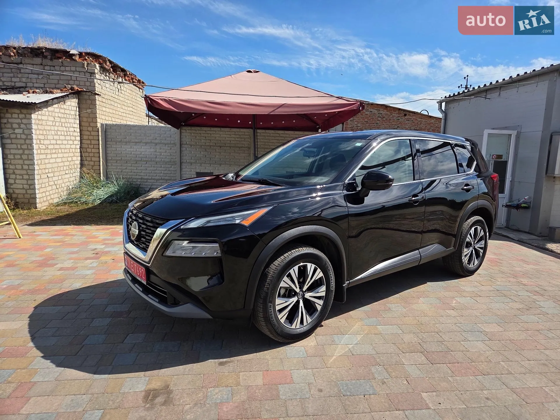 2021 Nissan Rogue - мініатюра 2