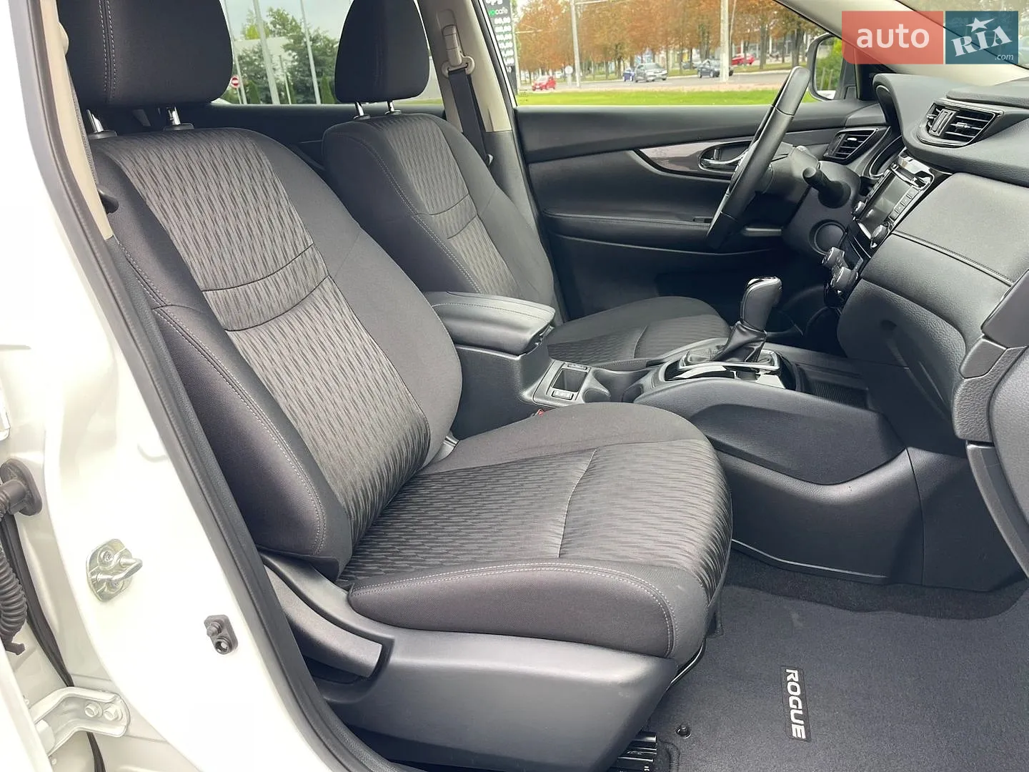2020 Nissan Rogue - мініатюра 16